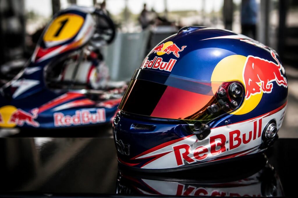 découvrez comment choisir le casque karting red bull idéal pour allier sécurité optimale et style unique, et profitez pleinement de vos courses en toute confiance.