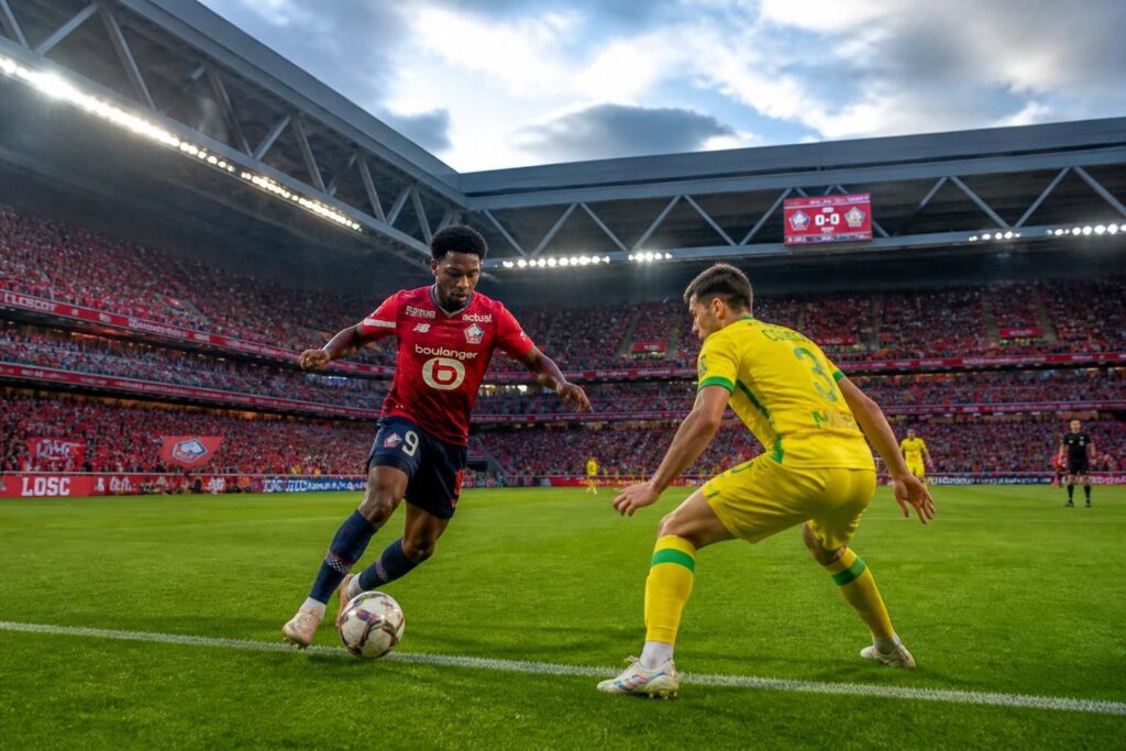 découvrez les enjeux majeurs du match lille nantes, un choc décisif qui peut bouleverser le championnat de football. analyse des équipes, stratégies et implications pour la course au titre.